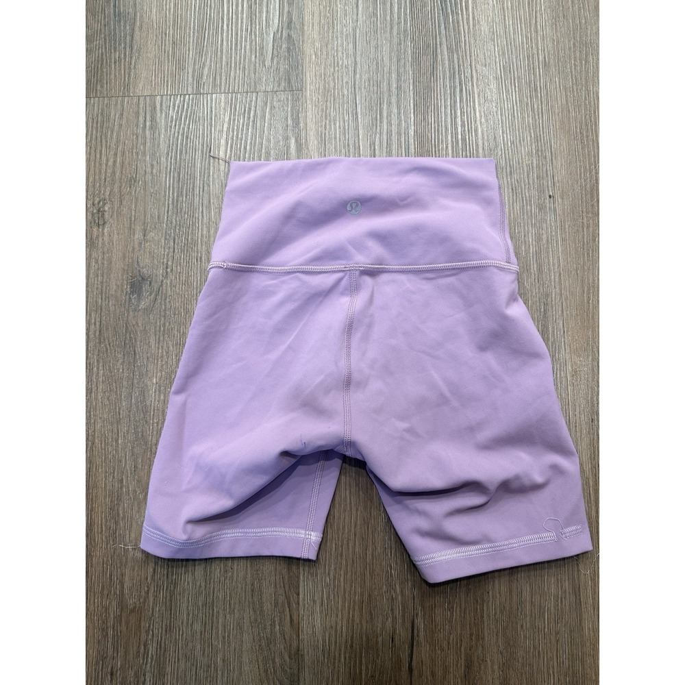 Lululemon Wunder Train High-Rise Short 5.5" size 2 Flaw